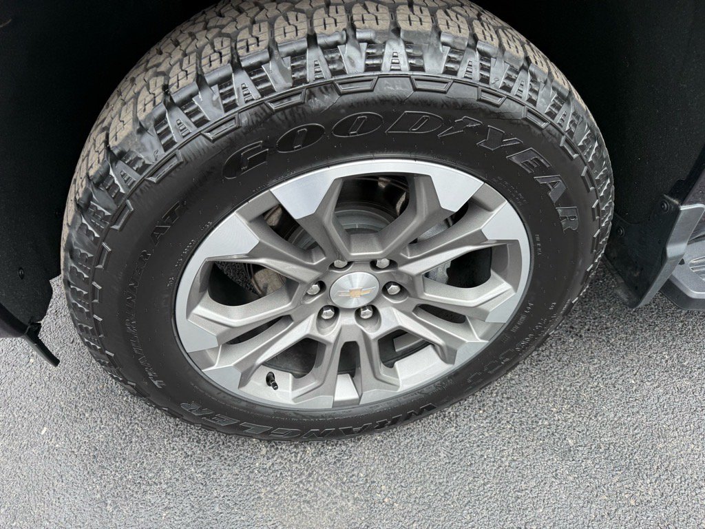 Used 2023 Chevrolet Silverado 1500 High Country AWD/4WD image 10