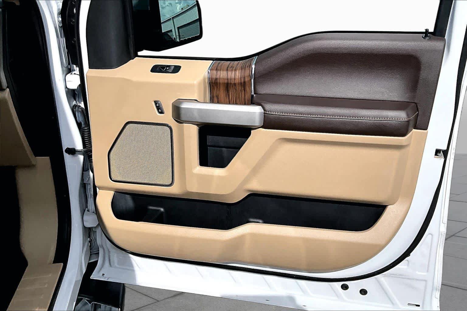 Used 2019 Ford F150 Lariat RWD image 23