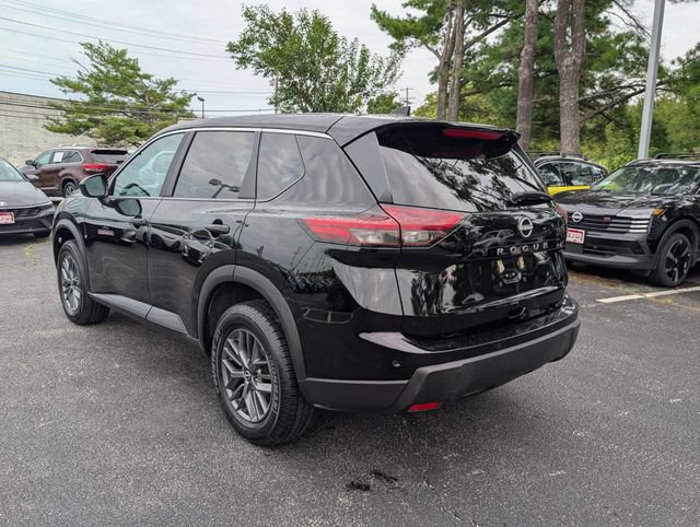Used 2024 Nissan Rogue S FWD image 5