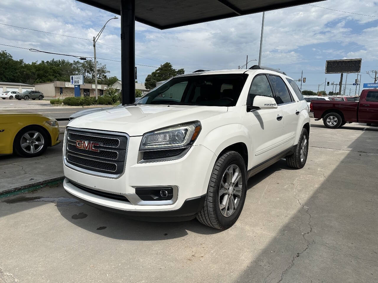 Used 2014 GMC Acadia SLT FWD image 4