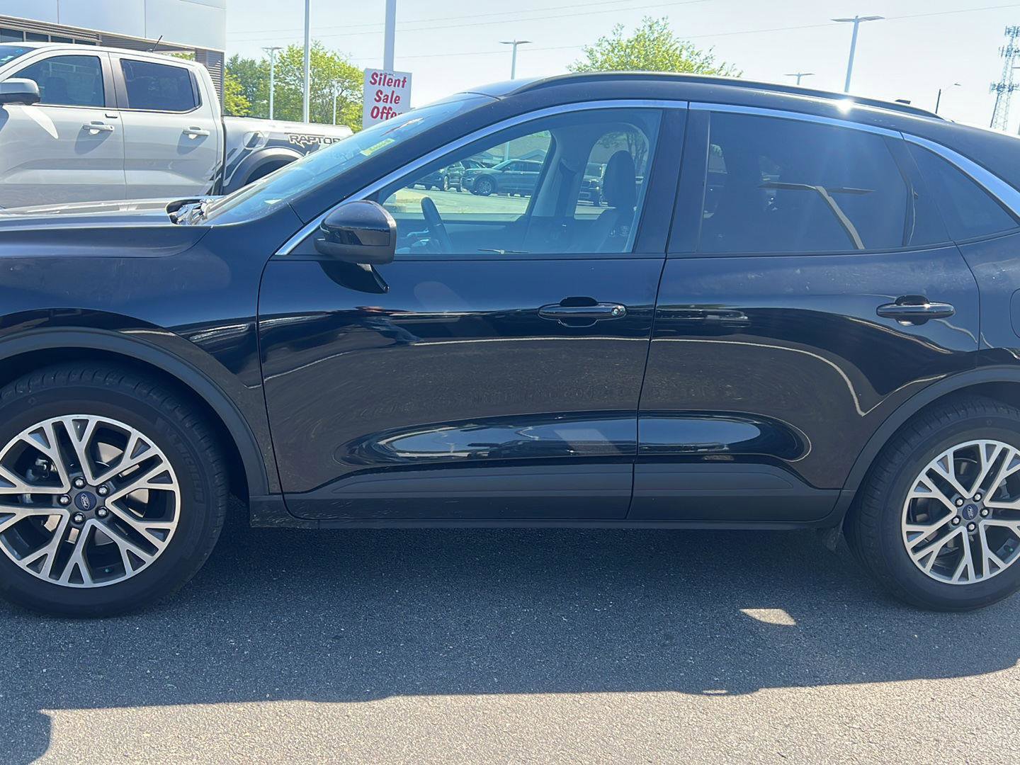 Used 2021 Ford Escape SEL w/ Technology Package AWD/4WD image 10