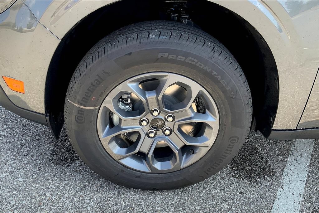 New 2025 Ford Maverick XLT FWD image 12