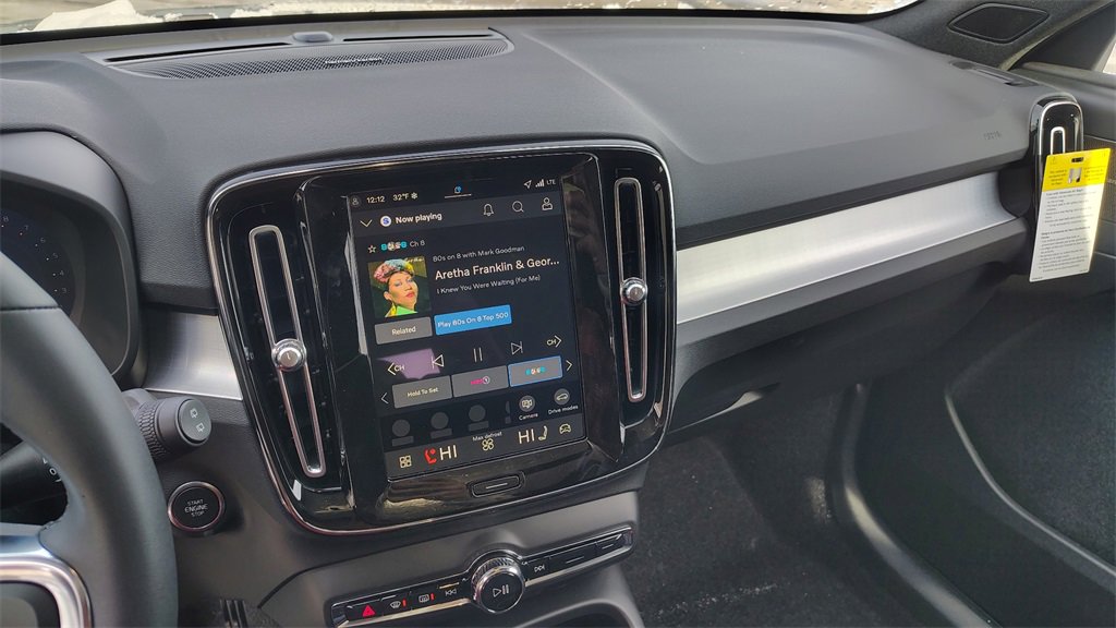 New 2026 Volvo XC40 B5 Ultra w/ Protection Package Premier image 19