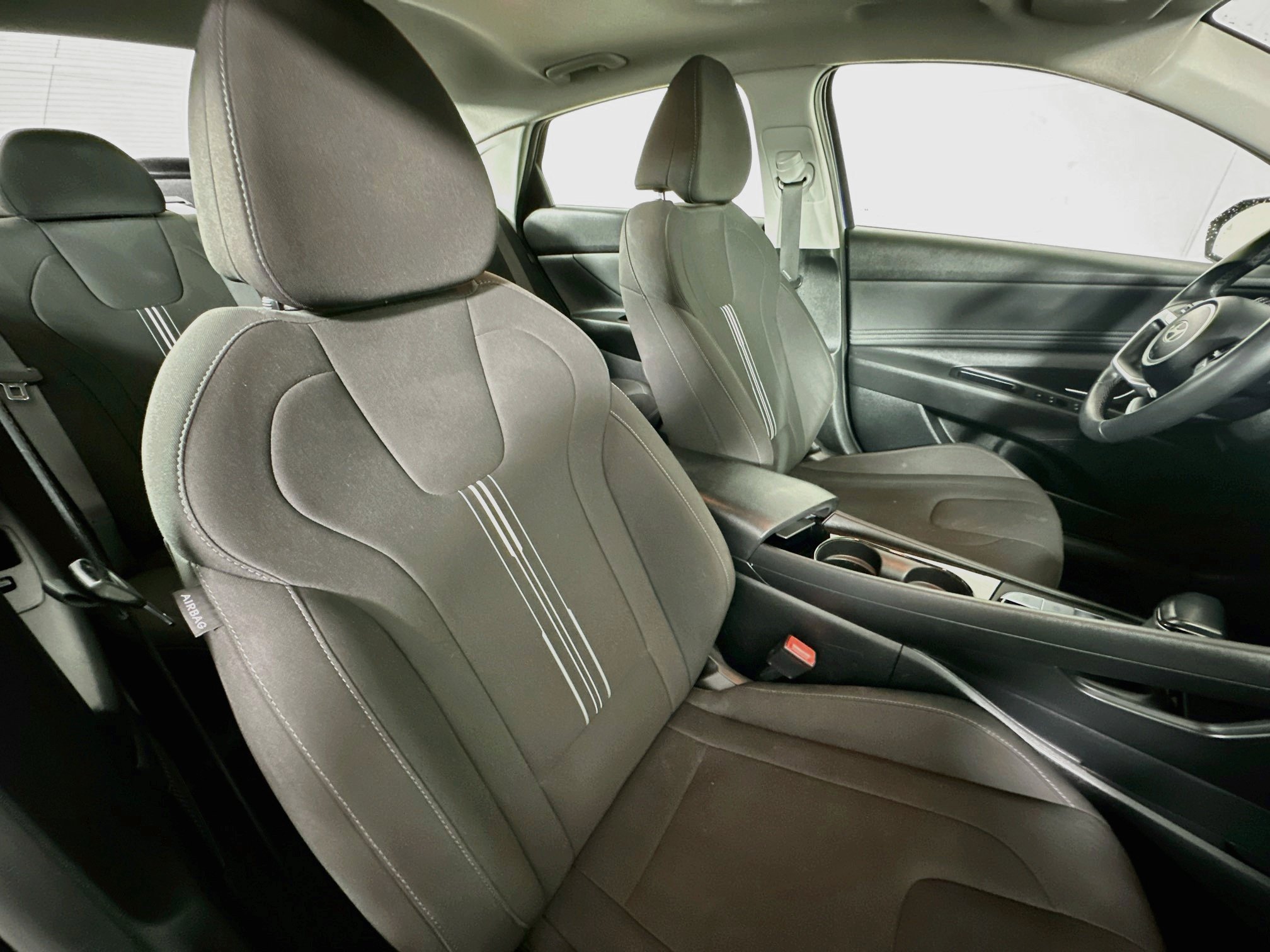 Certified 2025 Hyundai Elantra SEL FWD image 27