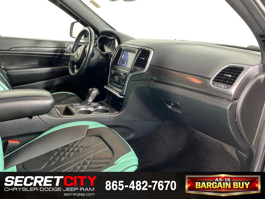 Used 2018 Jeep Grand Cherokee Laredo AWD/4WD image 31