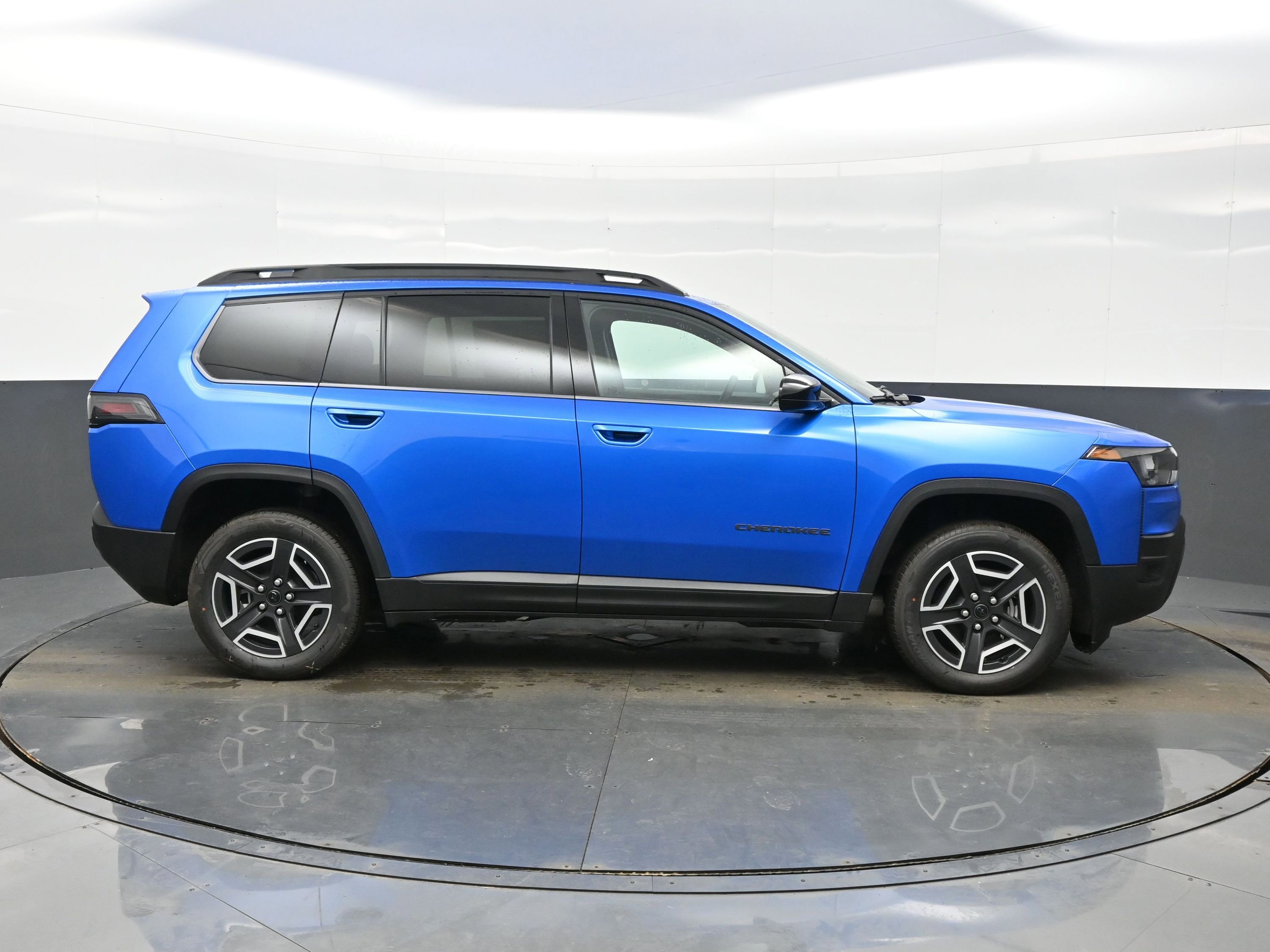 New 2026 Jeep Cherokee Laredo AWD/4WD image 10