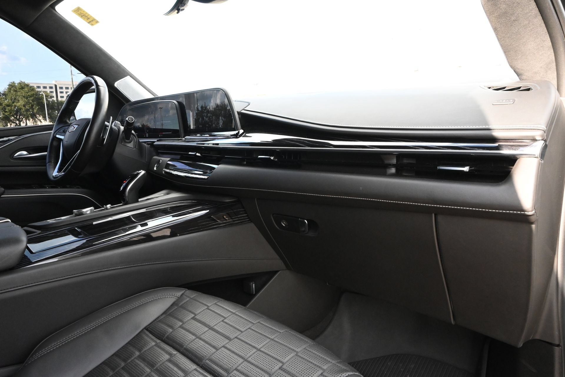 Used 2023 Cadillac Escalade V AWD/4WD image 25