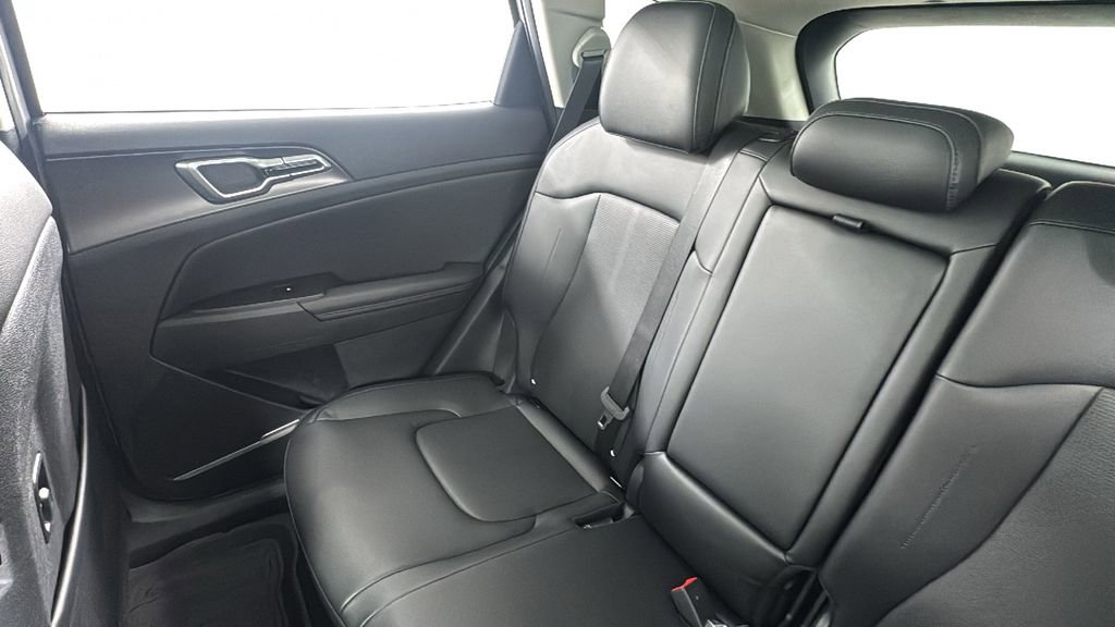 New 2026 Kia Sportage EX image 14
