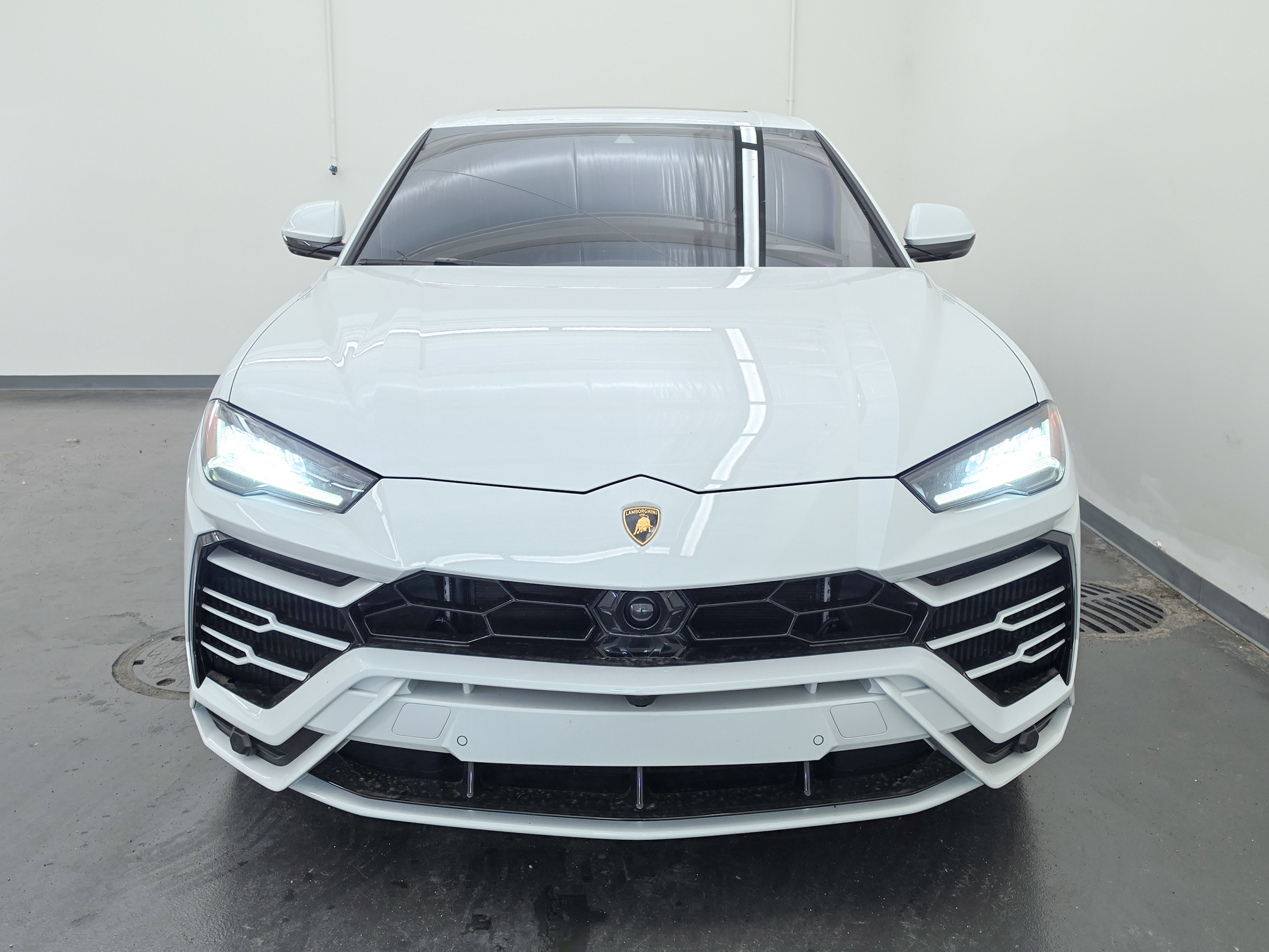 Used 2021 Lamborghini Urus AWD/4WD image 30
