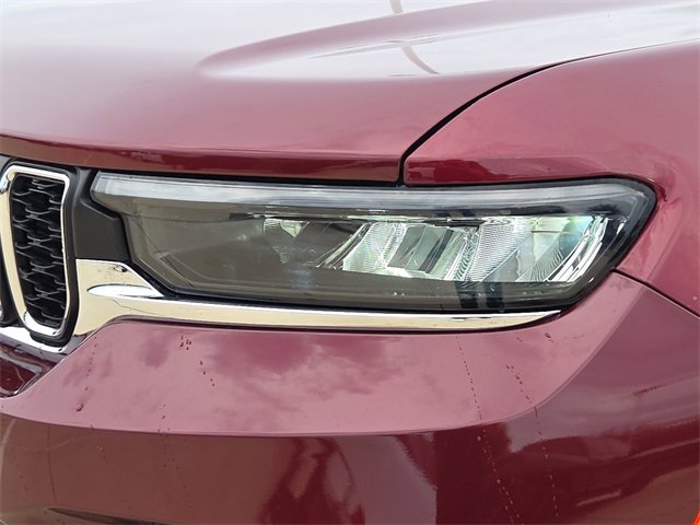 Used 2024 Jeep Grand Cherokee Altitude image 4