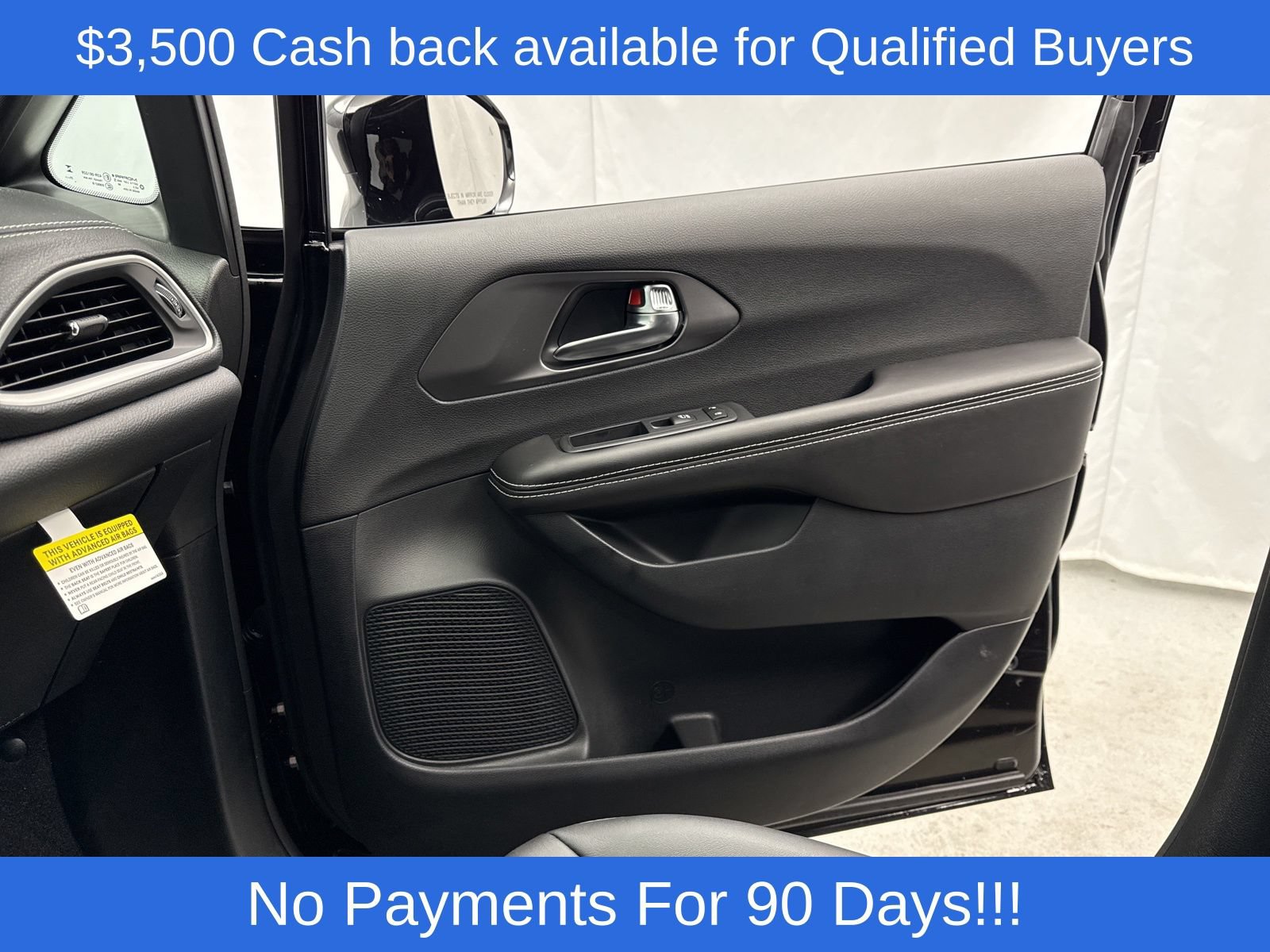 New 2026 Chrysler Pacifica Select w/ S Appearance Package AWD/4WD image 25