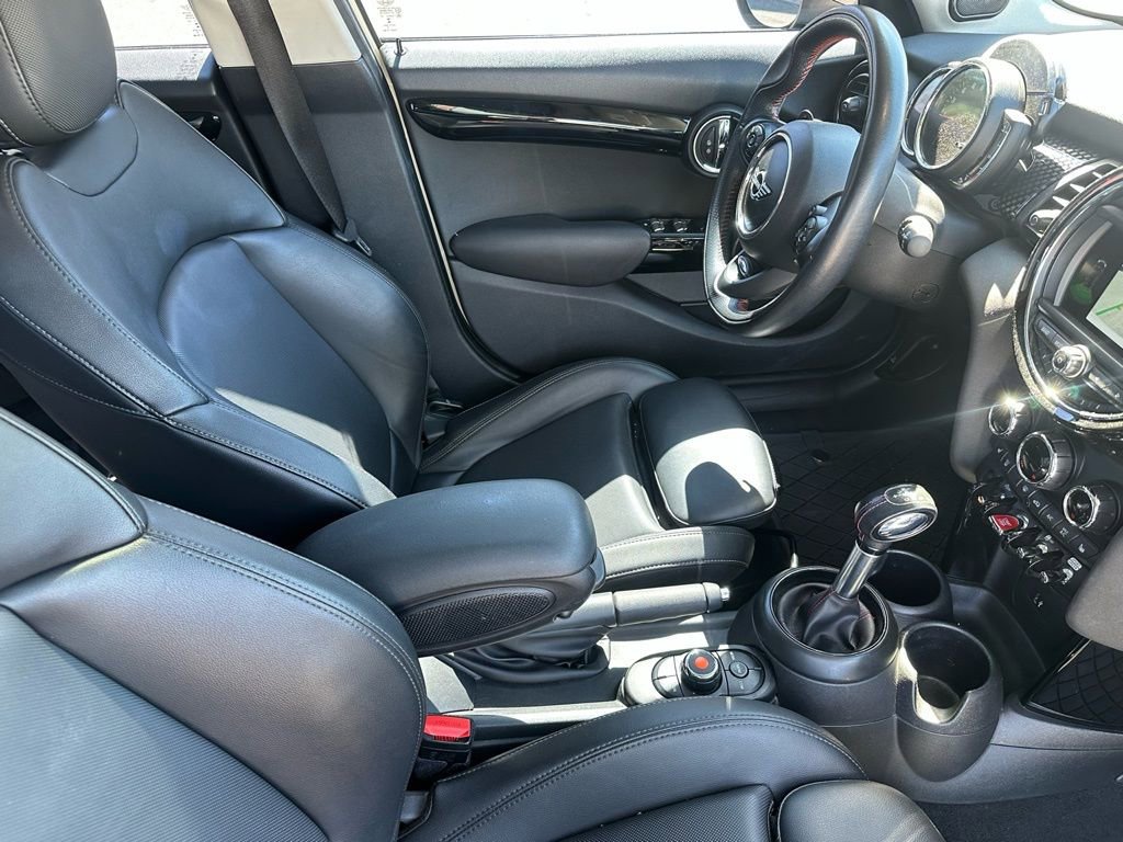 Used 2019 MINI Cooper S image 16