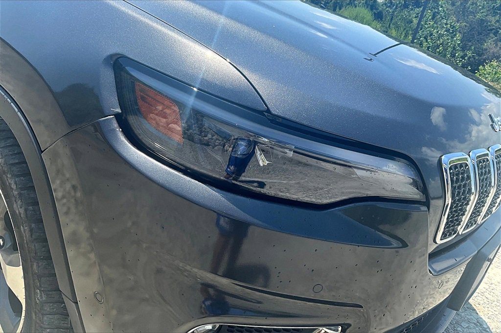 Used 2021 Jeep Cherokee Limited image 22