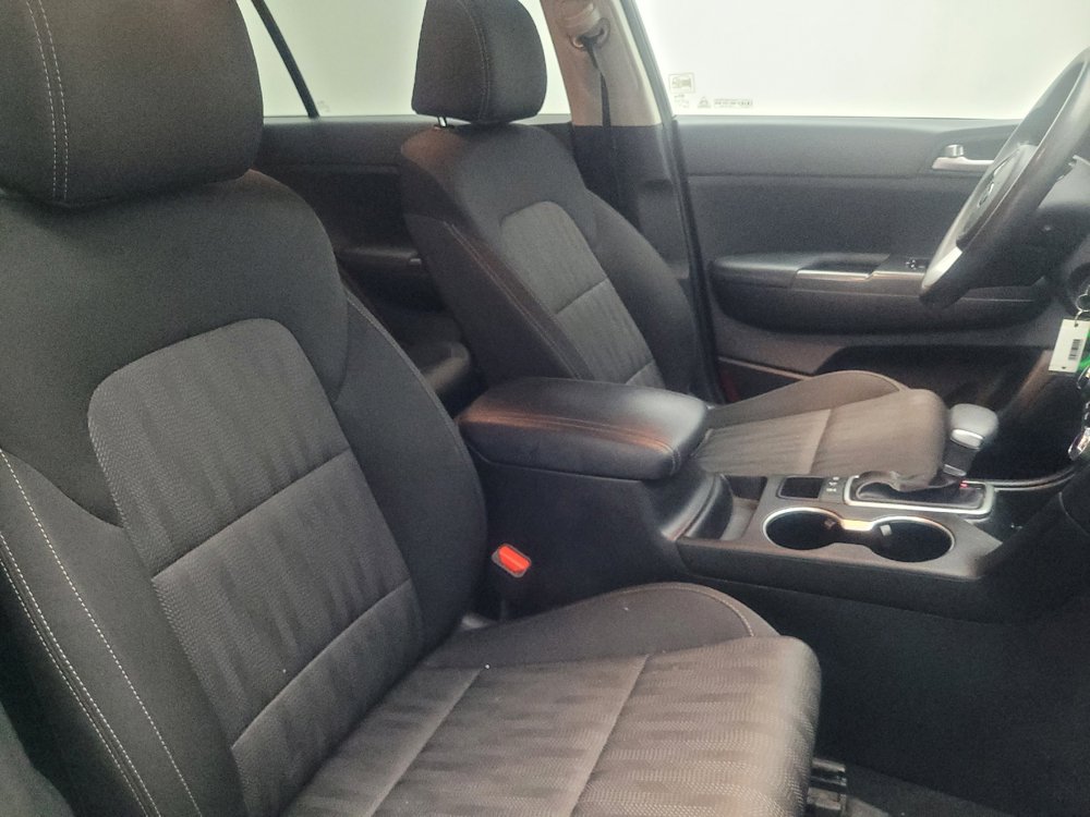 Used 2020 Kia Sportage LX image 21