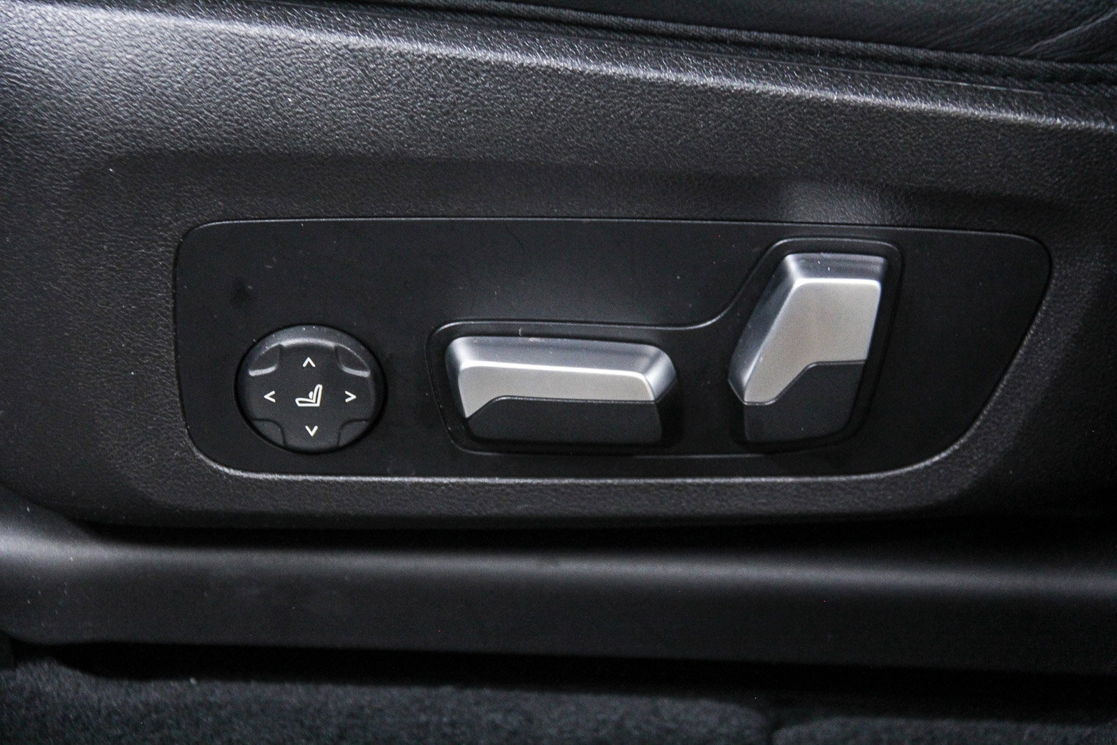 Certified 2023 BMW X3 sDrive30i w/ Premium Package image 21