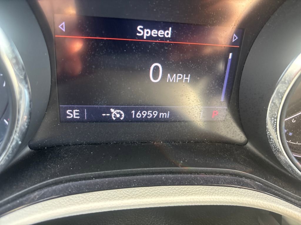 Used 2023 Buick Encore GX Select image 21