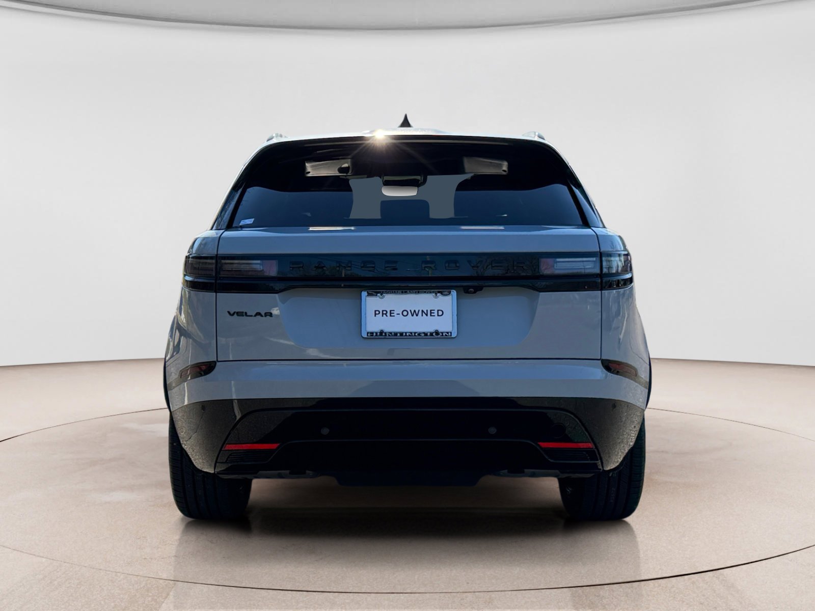 Used 2024 Land Rover Range Rover Velar Dynamic SE AWD/4WD image 4