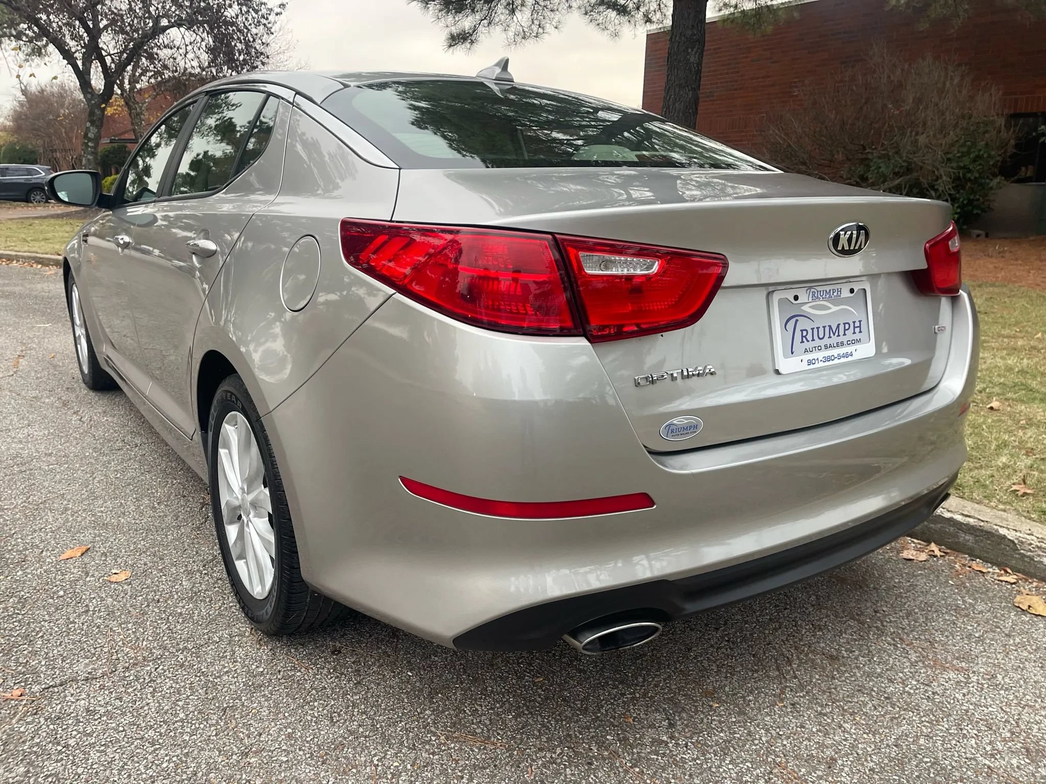 Used 2015 Kia Optima LX FWD image 3