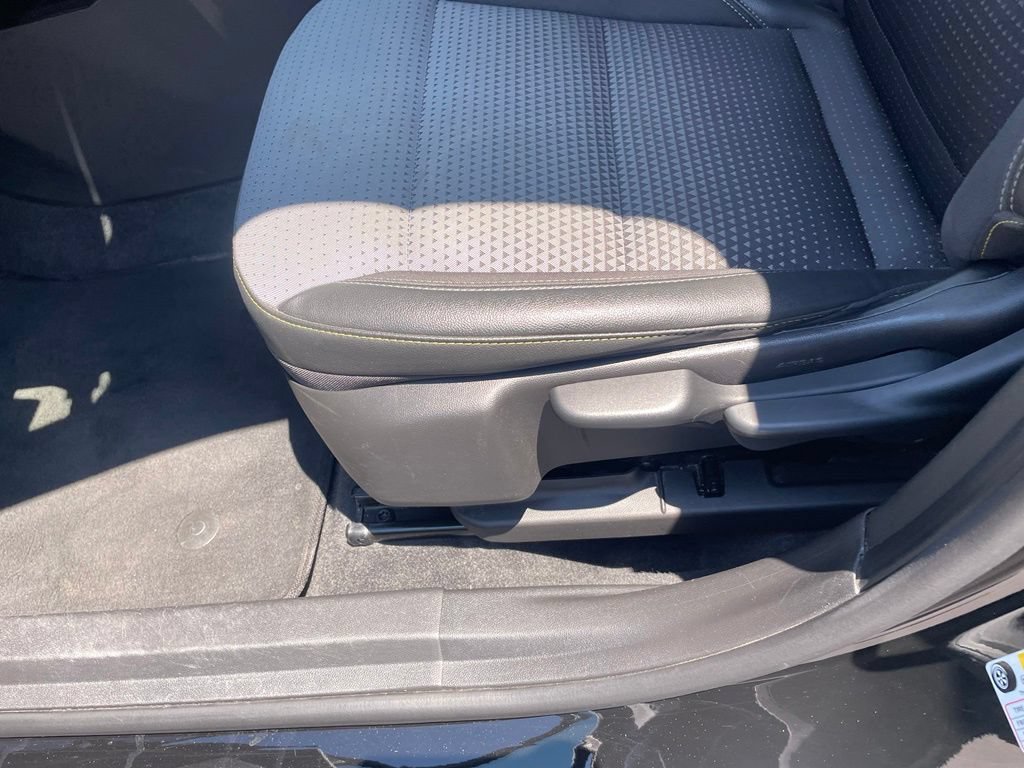 Used 2025 Chevrolet Trax LT FWD image 10