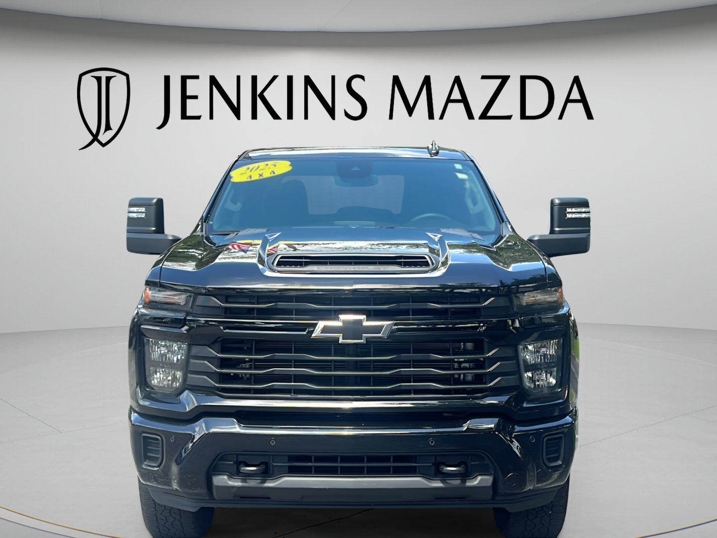 Used 2025 Chevrolet Silverado 2500 Custom w/ Custom Value Package AWD/4WD image 8