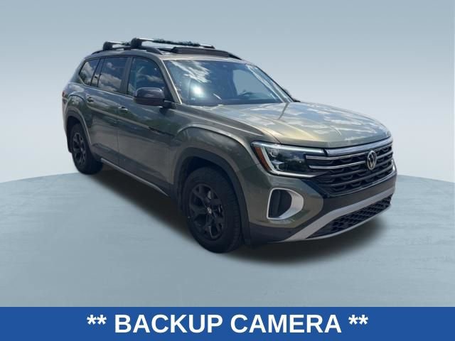 Used 2024 Volkswagen Atlas Peak Edition SE AWD/4WD image 3
