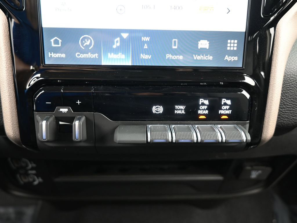 Used 2024 RAM 2500 Laramie image 25