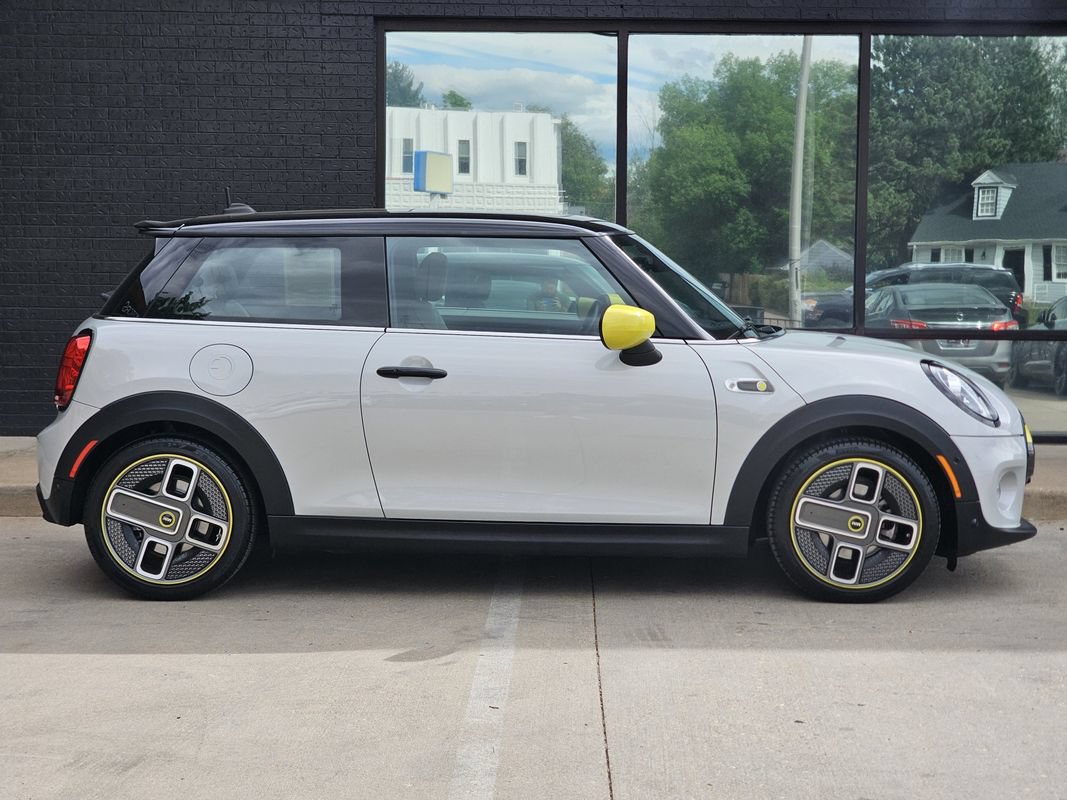 Used 2020 MINI Cooper SE w/ 8.8" Touchscreen Nav Package FWD image 10