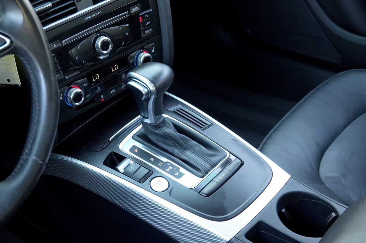 Used 2016 Audi A4 2.0T Premium w/ Convenience Plus Package FWD image 9