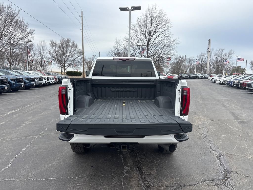 Used 2024 GMC Sierra 3500 Denali Ultimate image 10