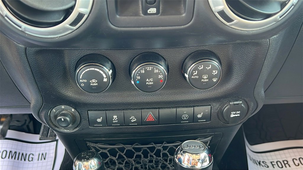 Used 2016 Jeep Wrangler Unlimited Sahara w/ Dual Top Group image 23