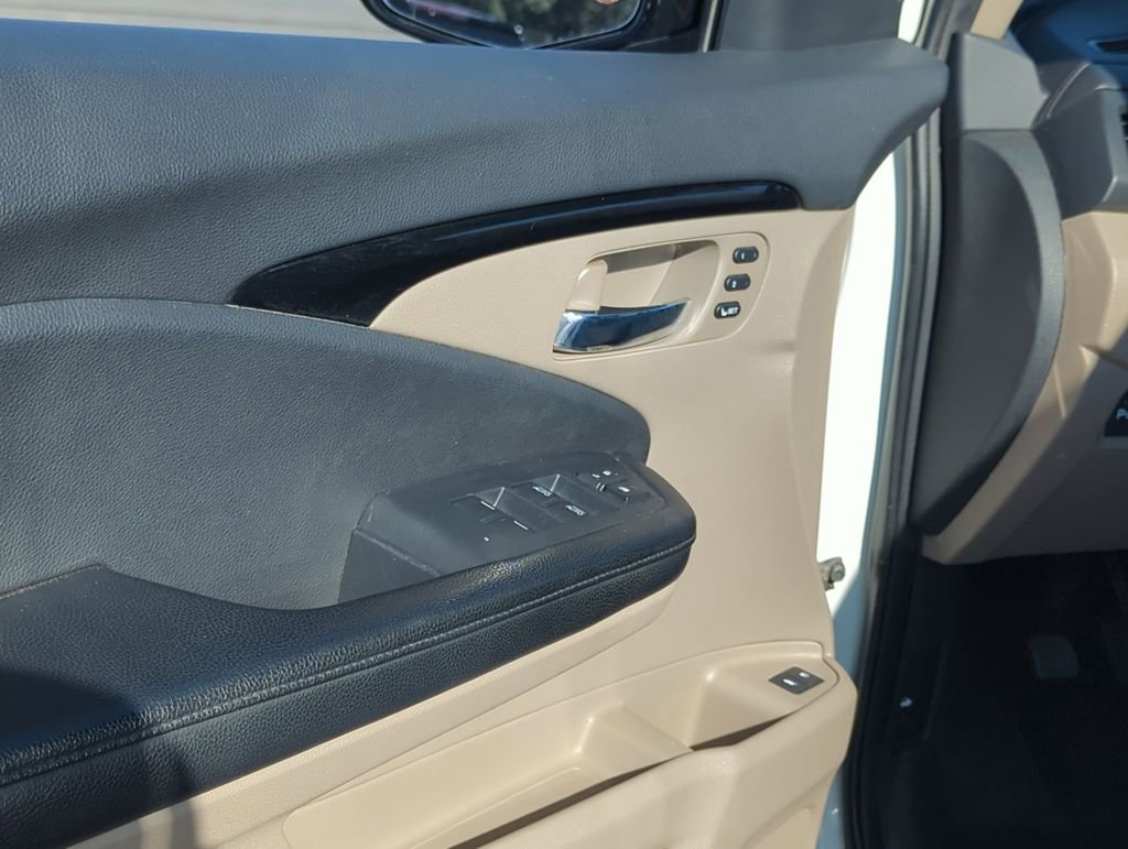 Used 2016 Honda Pilot Touring image 22