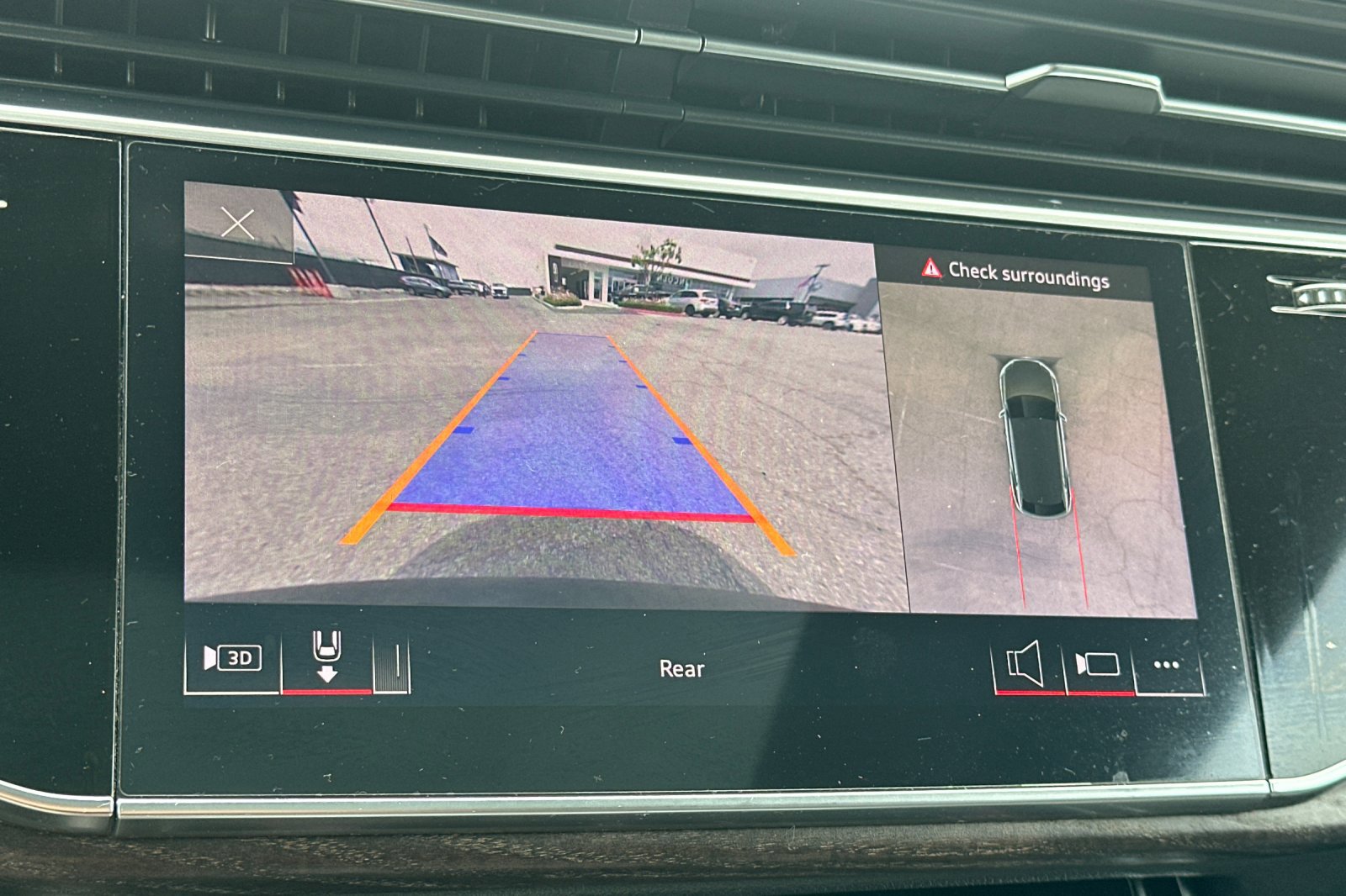 Used 2021 Audi Q8 Premium Plus w/ Premium Plus Package image 23