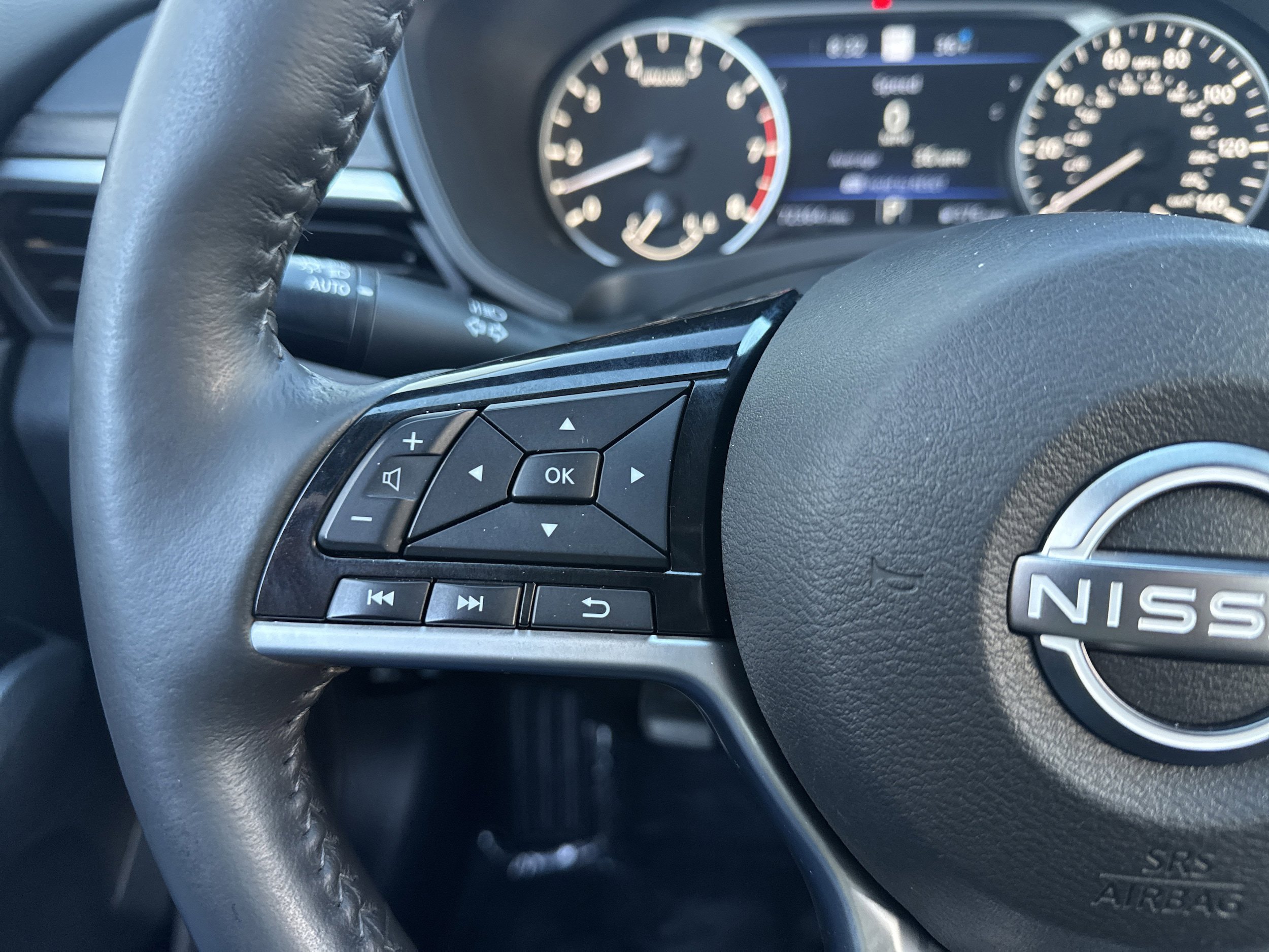 Used 2023 Nissan Altima 2.5 SL FWD image 23