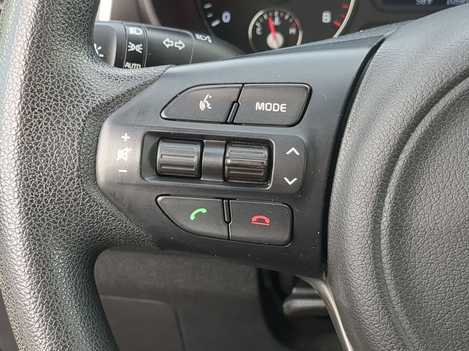 Used 2017 Kia Sorento LX image 24