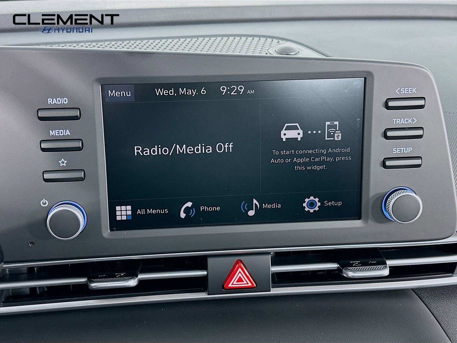 New 2026 Hyundai Elantra SE FWD image 17