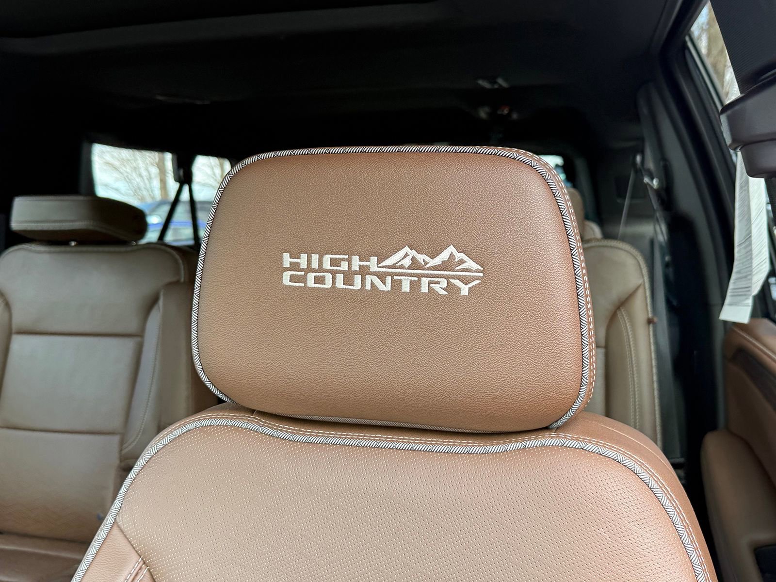 Used 2023 Chevrolet Suburban High Country image 18