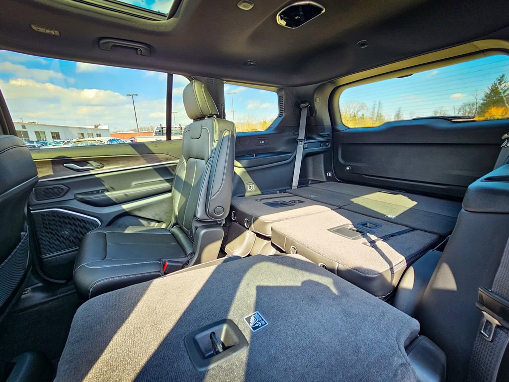 New 2026 Jeep Grand Cherokee L Limited image 39