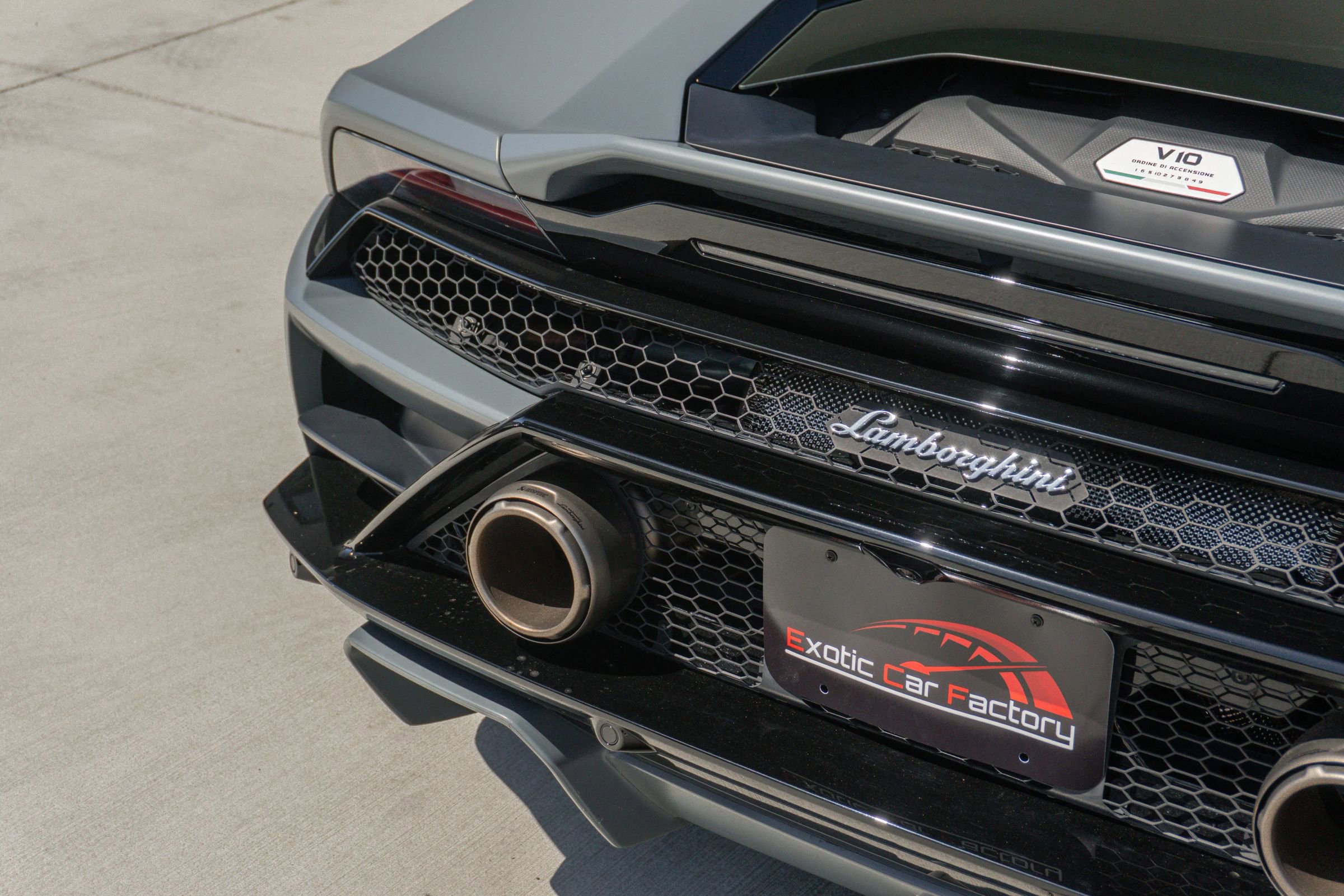 Used 2022 Lamborghini Huracan EVO RWD image 43