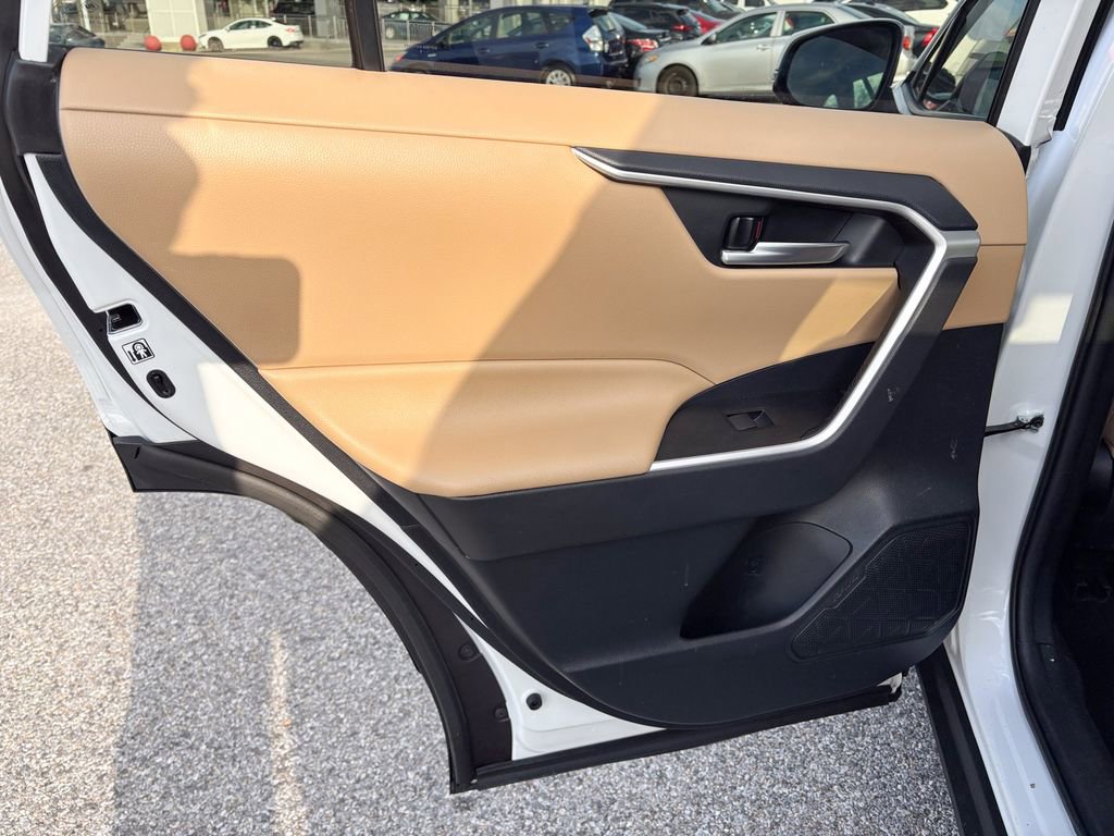 Used 2019 Toyota RAV4 XLE image 42