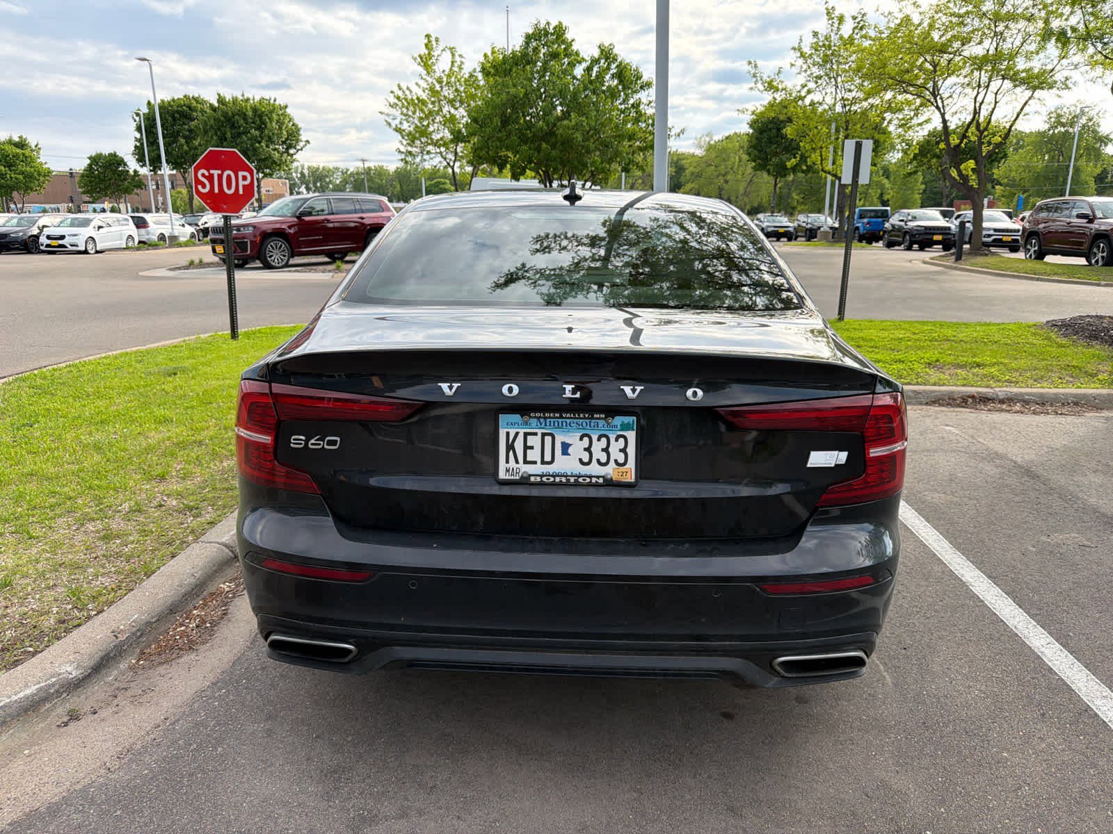 Used 2021 Volvo S60 T8 R-Design Expression w/ Climate Package AWD/4WD image 8