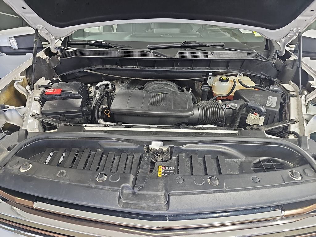 Certified 2020 Chevrolet Silverado 1500 High Country w/ Technology Package AWD/4WD image 36