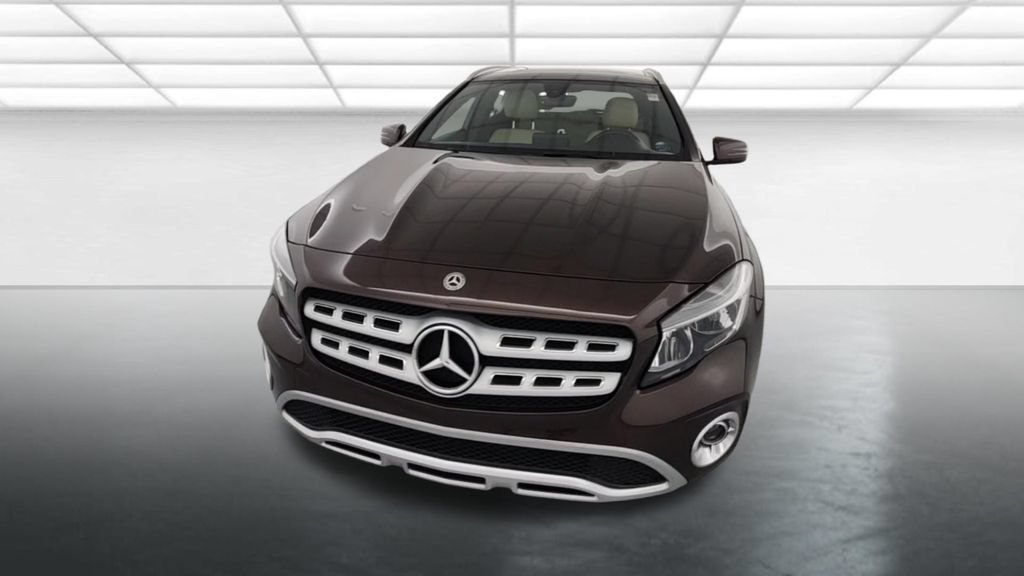 Used 2018 Mercedes-Benz GLA 250 4MATIC image 2