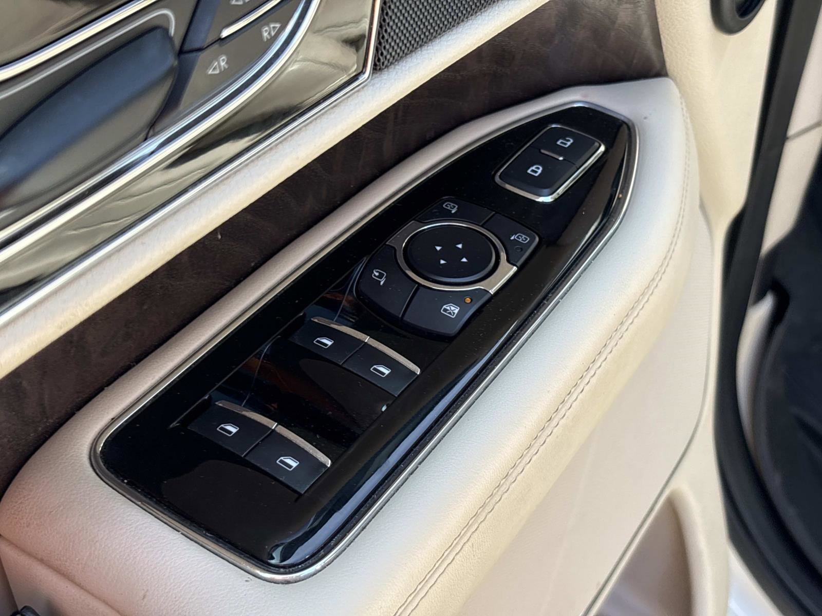 Used 2019 Lincoln Navigator Select w/ Technology Package AWD/4WD image 13
