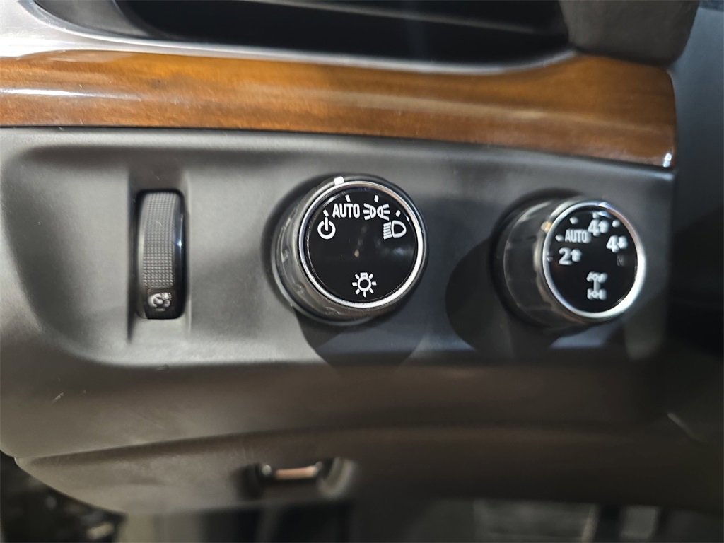Used 2016 Cadillac Escalade ESV Premium image 27