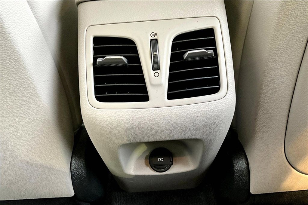 Used 2018 Hyundai Sonata Limited image 11