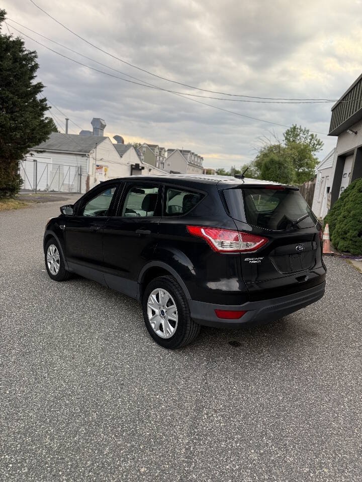 Used 2014 Ford Escape S FWD image 5