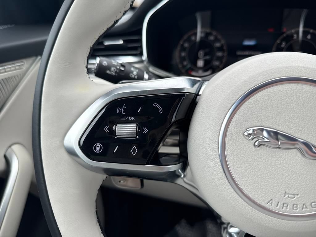 New 2026 Jaguar F-PACE R-Dynamic S image 21