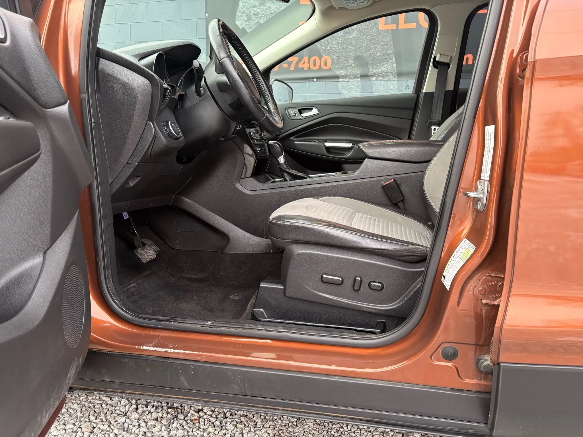 Used 2017 Ford Escape Titanium image 11