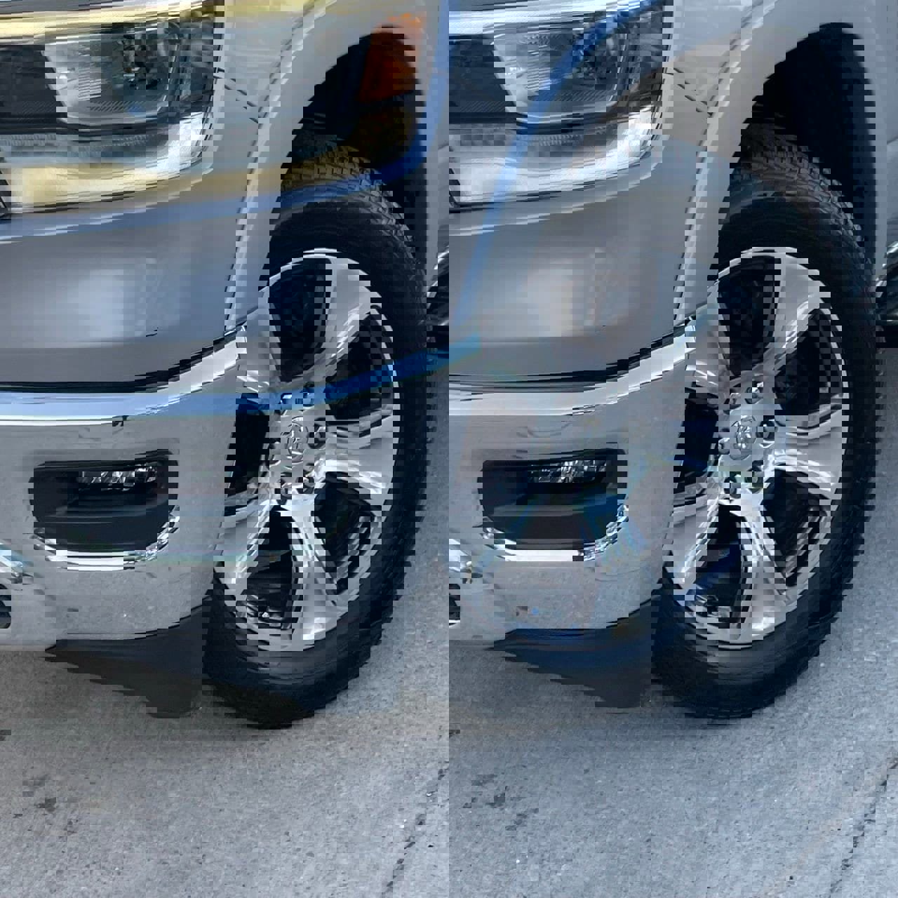 Used 2022 RAM 1500 Laramie image 9