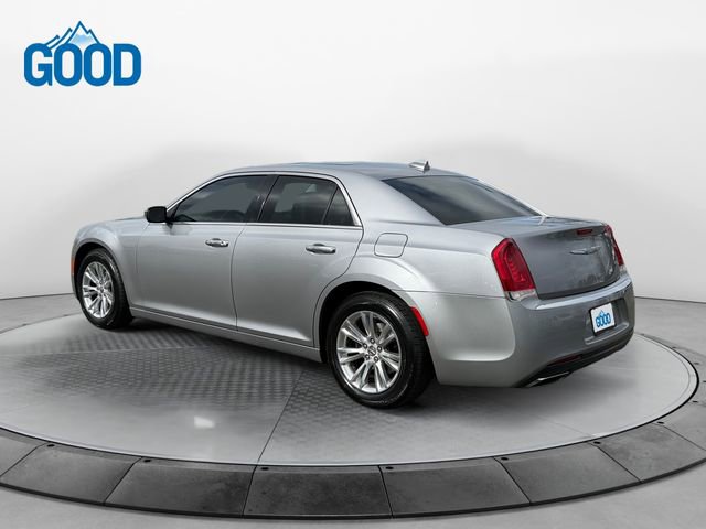 Used 2016 Chrysler 300 C image 3